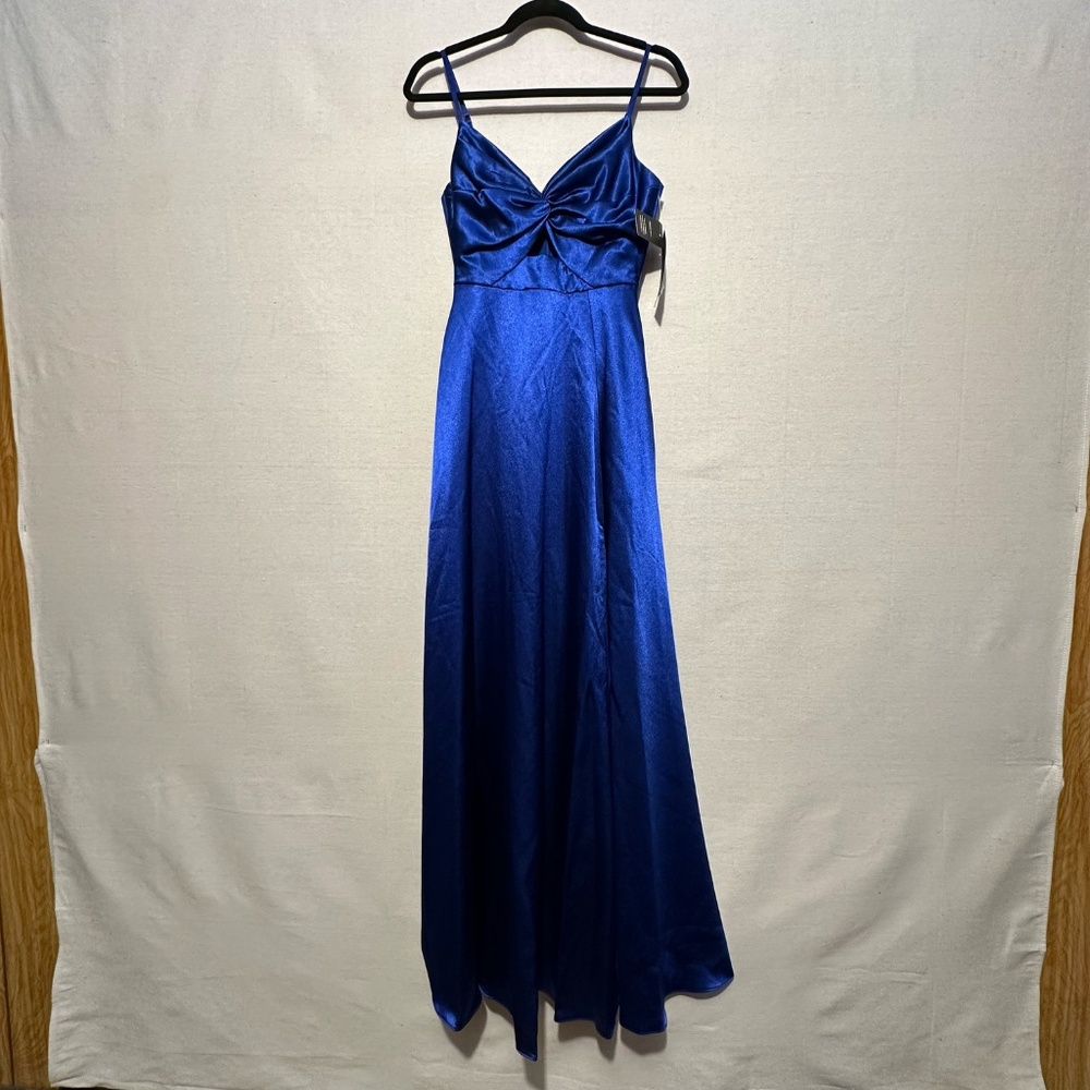 NWT Aidan Aidan Mattox V-Neck Gown with Cutout - size 2 - Picture 3 of 8